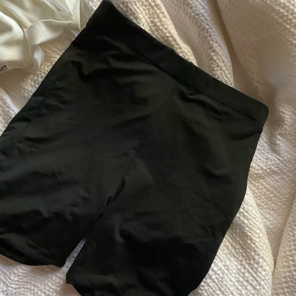 Princess Polly Pants - Princess Polly biker shorts